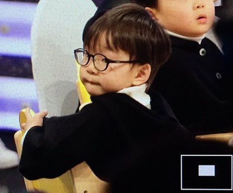 연예대상을 참석한 삼둥이 관람태도 | 인스티즈