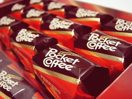 페레로 알아여? Ferrero?? 페레로에선 로쉐만 만드는게 아니야 그리고 독일인들도 잘 모르는 사실이 이찌 | 인스티즈