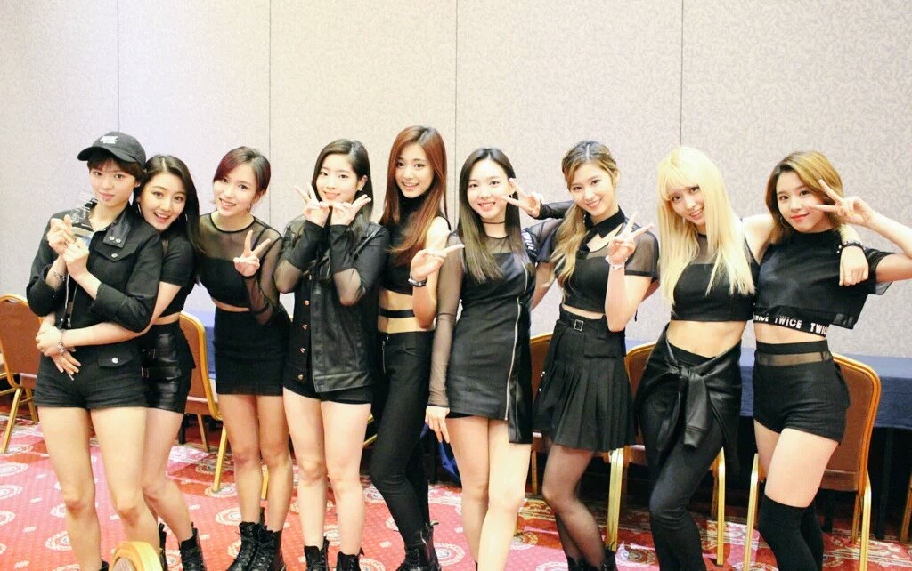 최근 트와이스 단체샷.jpg | 인스티즈