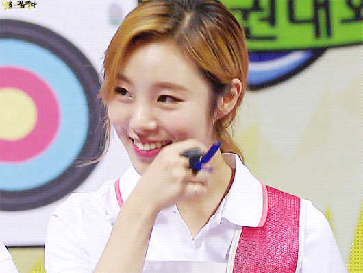 문별 따라하는게 재밌는 휘인ㅋ.gif | 인스티즈