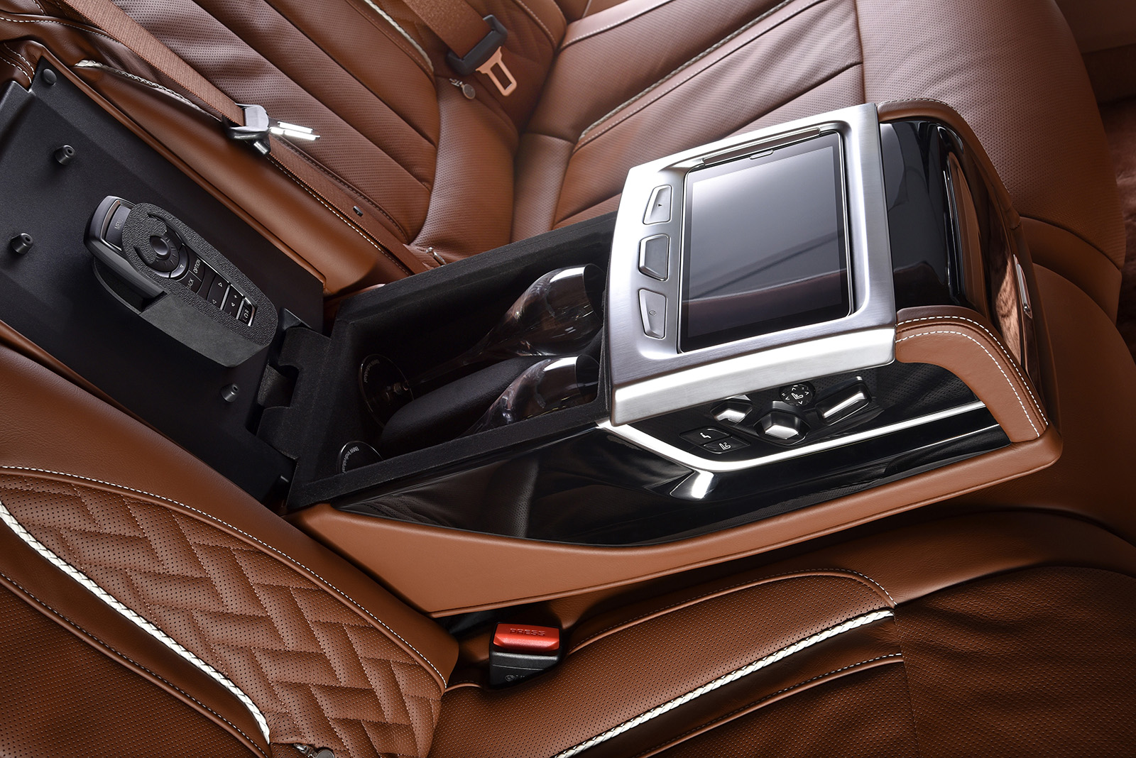 BMW 750Li xDrive Solitaire and Master Class Edition | 인스티즈