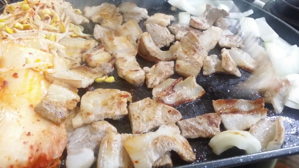 통돼지한마리 이미지