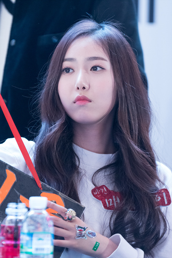 여자친구 막내 맞음 | 인스티즈