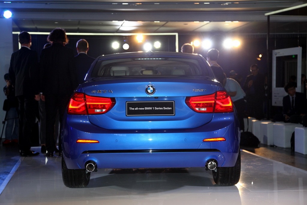 2018 신형 BMW 1시리즈 세단 feat. [데이터주의] | 인스티즈