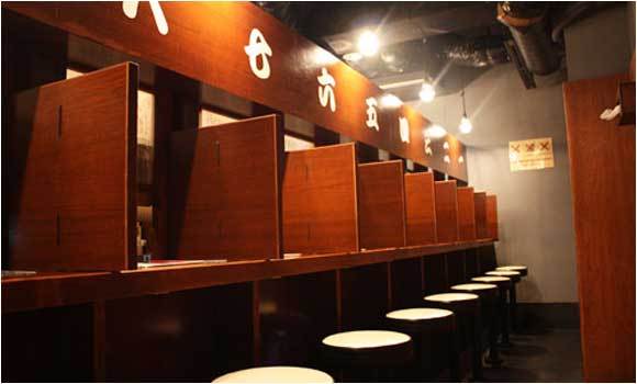 동양 vs 서양 혼자밥먹는거 차이점.jpg | 인스티즈