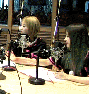 아기새꺼 뻇어먹는 어미새.GIF | 인스티즈