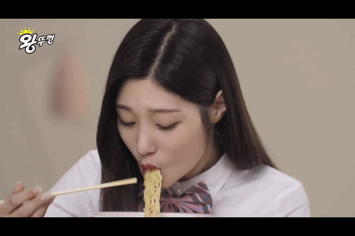 라면먹는 정채연.gif | 인스티즈