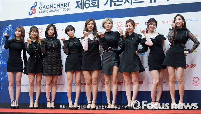 오늘자 트와이스 레드카펫 | 인스티즈