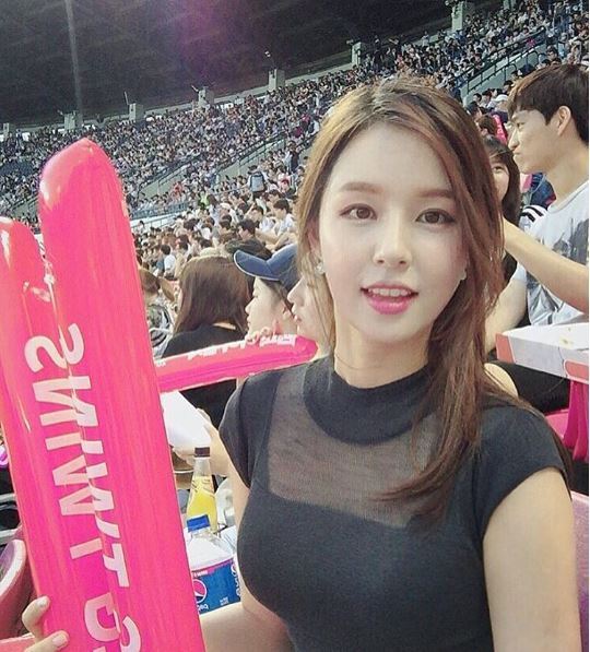 짱예 아나운서 | 인스티즈