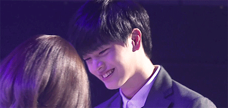 [우결] 육성재&조이 마지막.gif | 인스티즈