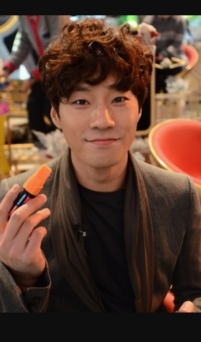 2002월드컵하면 가장 바로 떠오르는 연예인 | 인스티즈