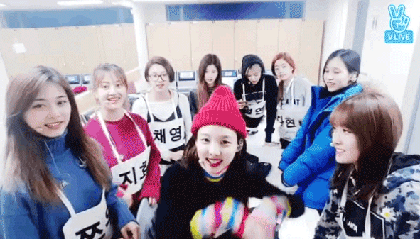 [데이터주의] 오늘 트와이스 v앱.gif + 나연 내일 서가대 스포 | 인스티즈