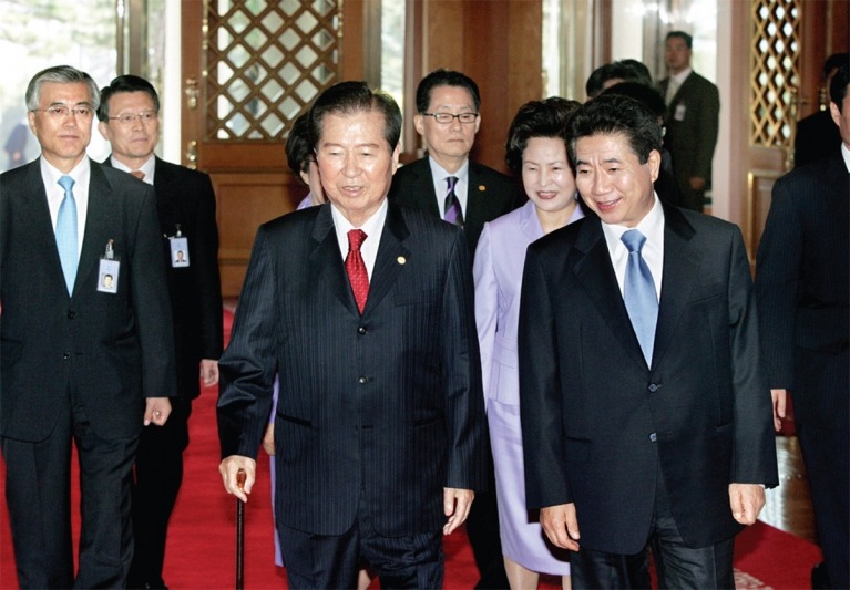 자국민보다 해외 정치인들에게 훨씬 인정을 받는 대한민국 역대최고 대통령 | 인스티즈