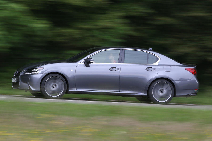 인피니티 Q50 하이브리드 vs 렉서스 GS 450h | 인스티즈