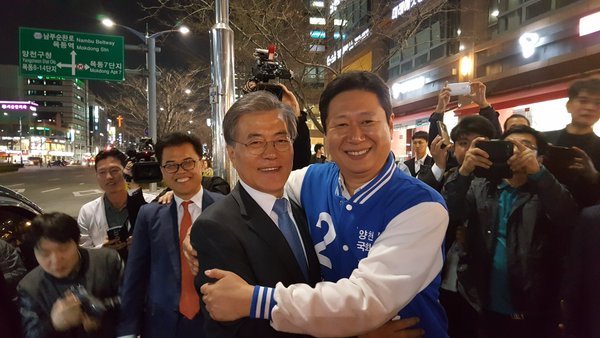 오늘자 문재인 서울 유세.JPG | 인스티즈