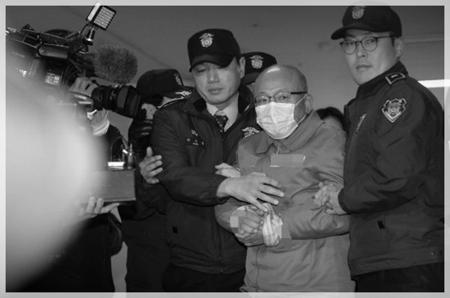 사진으로 보는 대한민국 정치 느와르 10년 (사진많음) | 인스티즈