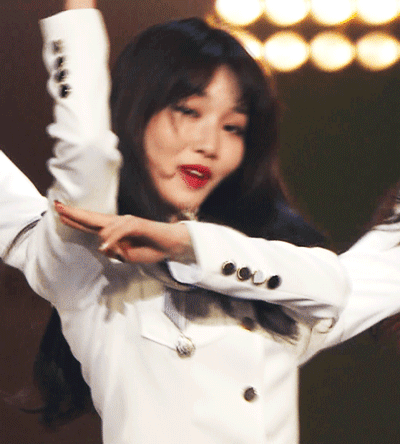 아이오아이(I.O.I) 오늘자 제복.gif | 인스티즈