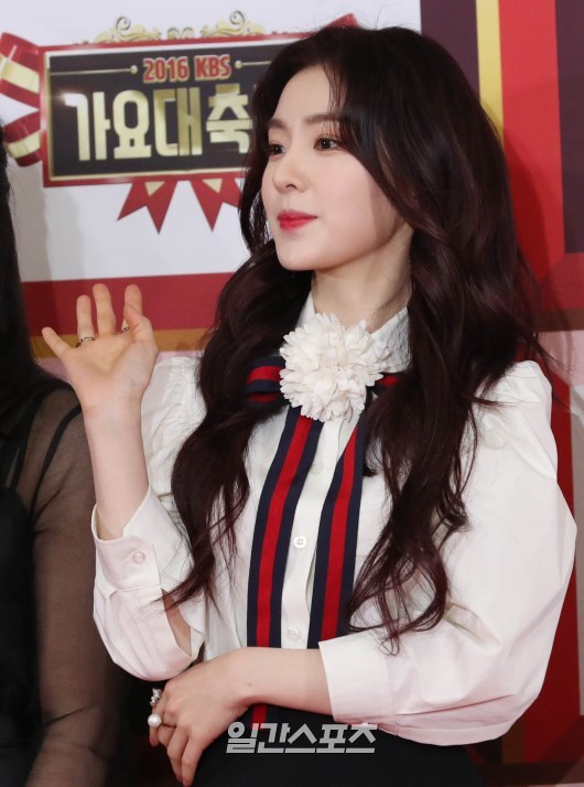 매년 연말 시상식에서 미모 폭발하는 아이린.jpgif | 인스티즈