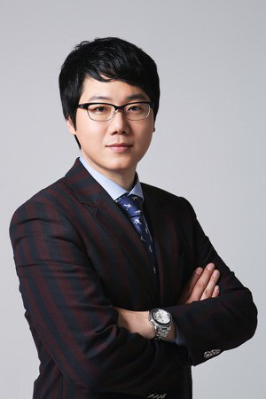 진지하게 김동완해설위원 잘생기지않았나요? | 인스티즈