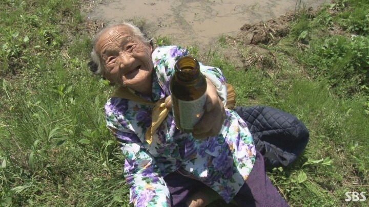 박카스를 하루에 열일곱병 드시는 할머니.jpg | 인스티즈