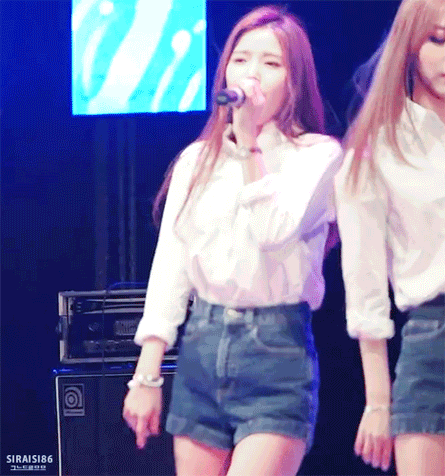 멤버들 옷단속하는 마마무 문별.jpgif | 인스티즈