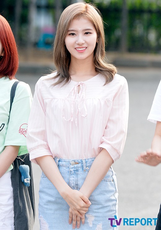 트와이스 사나 뮤직뱅크 출근길 기사사진 모음 | 인스티즈