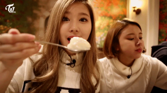 [트와이스] 먹는것도 귀여운 사나(움짤) | 인스티즈