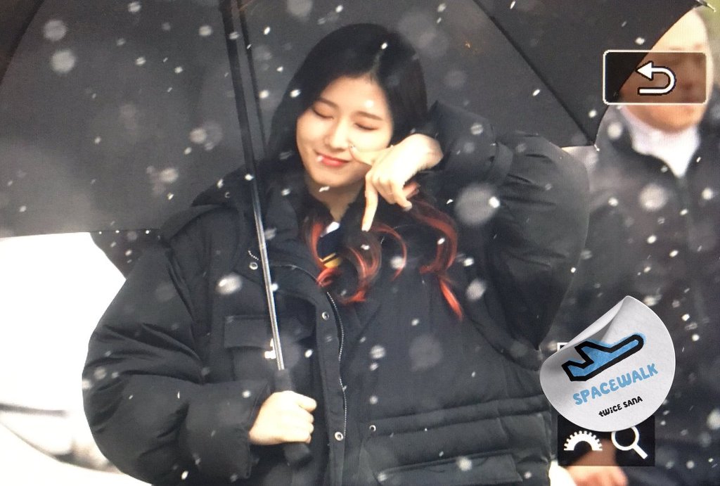 오늘 첫눈 맞는 사나.jpg | 인스티즈