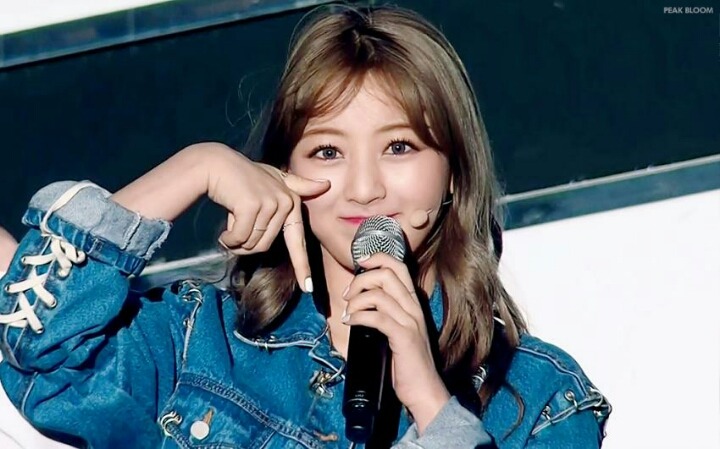 더퀸 메리크리스마스 해피뉴이어 갓지효 | 인스티즈