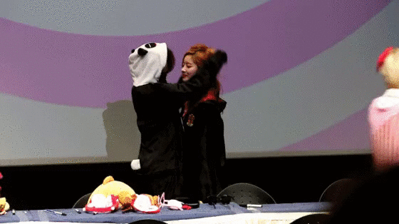 장난꾸러기 사나.gif | 인스티즈