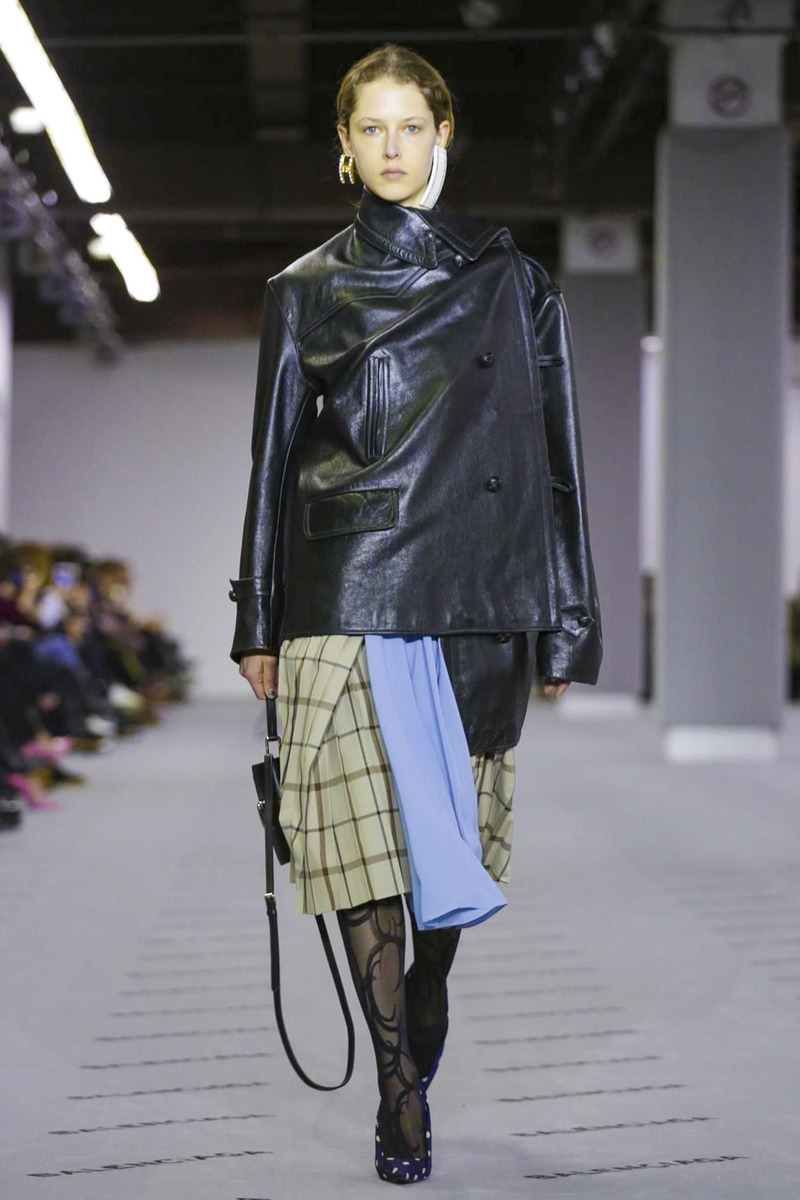 발렌시아가 2017 F/W 컬렉션 | 인스티즈