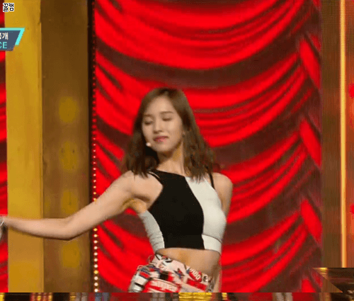 [트와이스] 오늘자 이쁨 터지는 미나리 무대 움짤.gif | 인스티즈