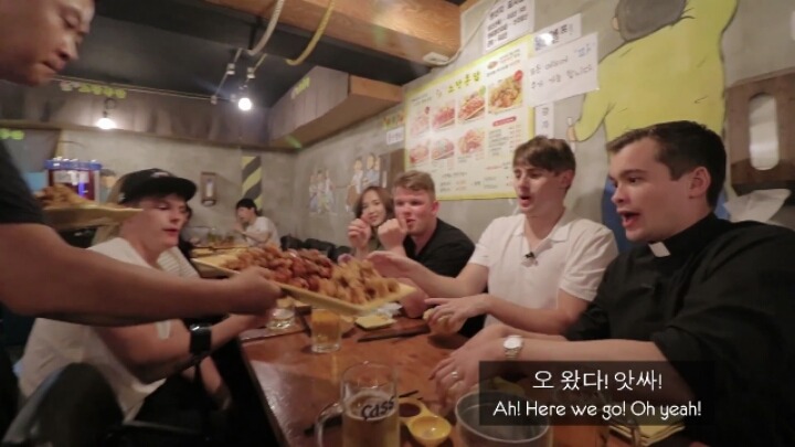 [영국남자] 영국신부님 홍대에서의 첫치맥 | 인스티즈