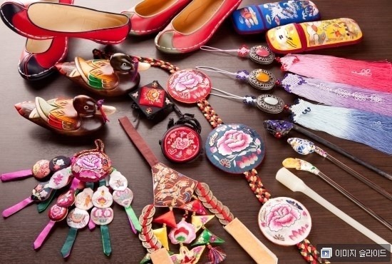 대한민국 유일 도술학교 호국와투(護國訛鬪) 입학허가서 받은 언니들한테 입학팁 찐다!! | 인스티즈