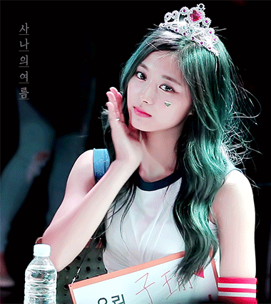  비주얼 미쳤었던 매생이 쯔위.gif | 인스티즈