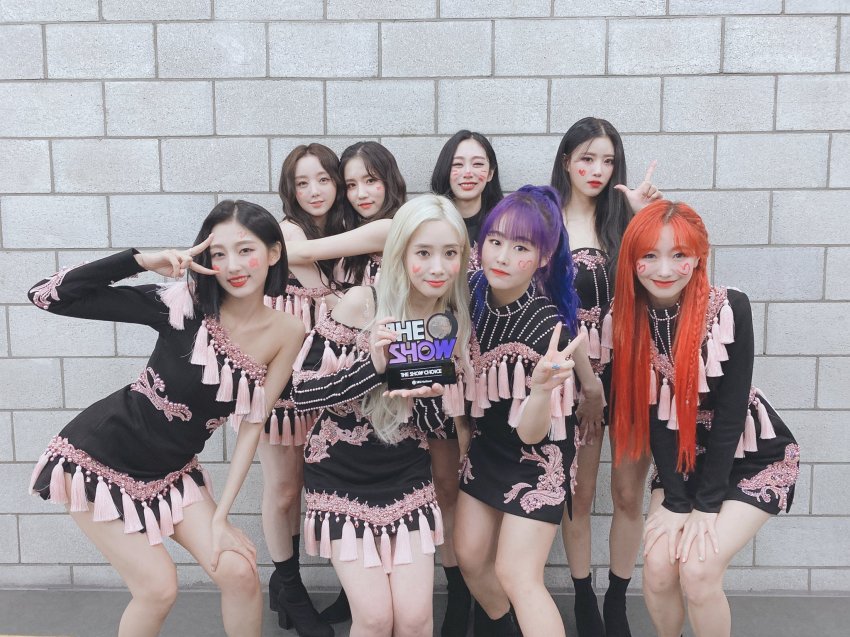 2년 4개월만에 음방 1위를 차지한 러블리즈 | 인스티즈