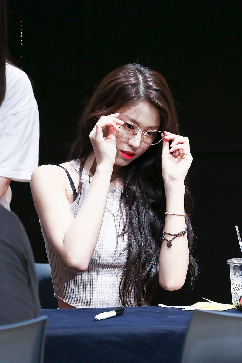 18시즌 설현이 미모.jpgif (100장) | 인스티즈
