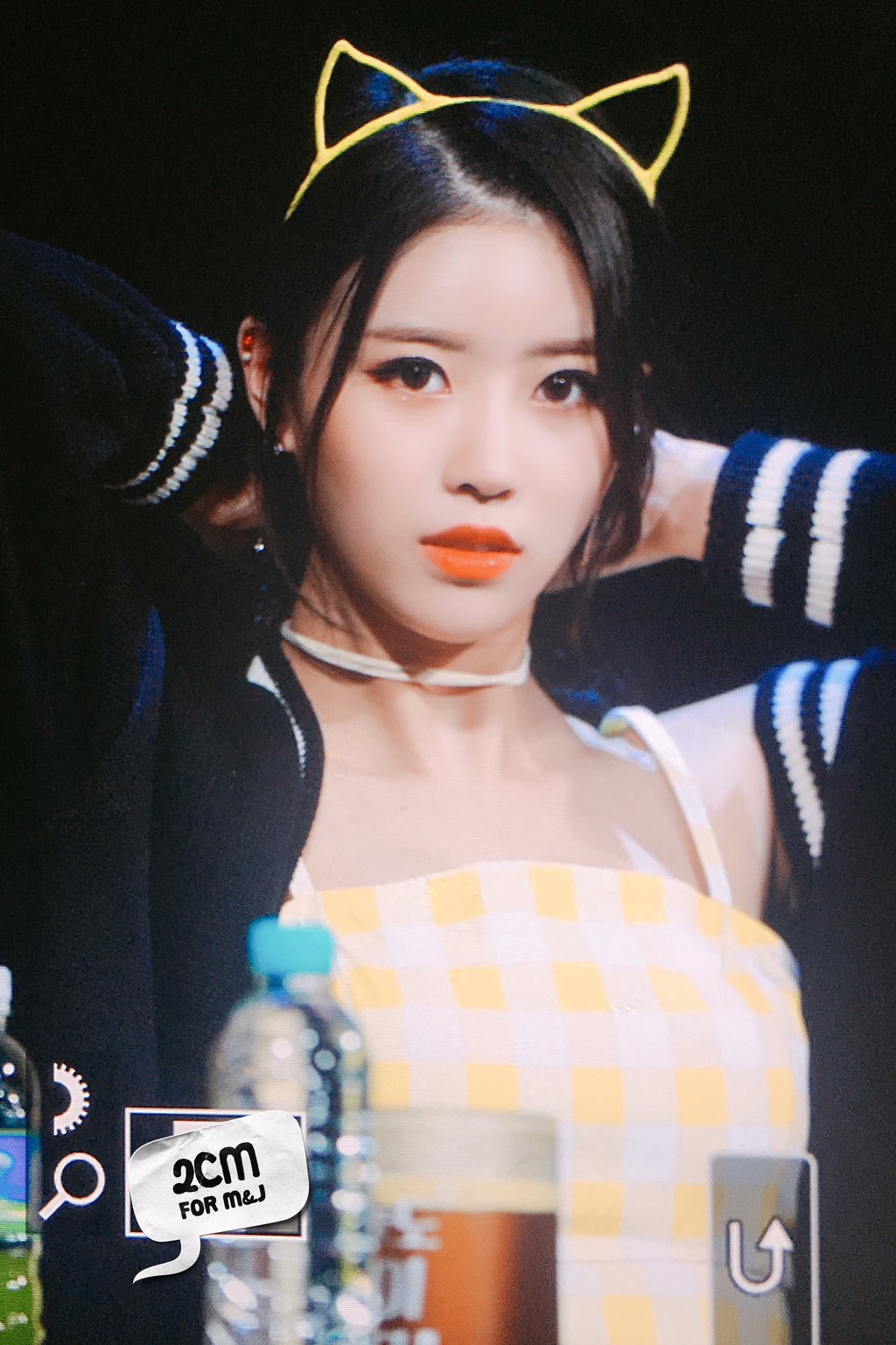 노란 원피스에 고양이 머리띠를 쓴 러블리즈 미주.jpgif | 인스티즈