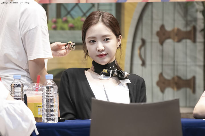 [에이핑크] 날이 점차 개기 시작해서 나은이 | 인스티즈