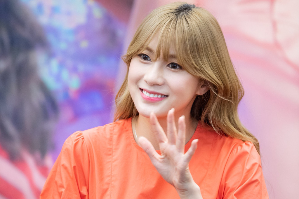 [에이핑크] 아몬드 초콜릿이 먹고싶어서 하영이 | 인스티즈