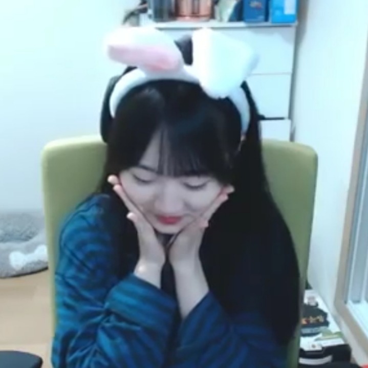 현 아카츠키 정글러, 트위치 스트리머 피유 노채리 | 인스티즈