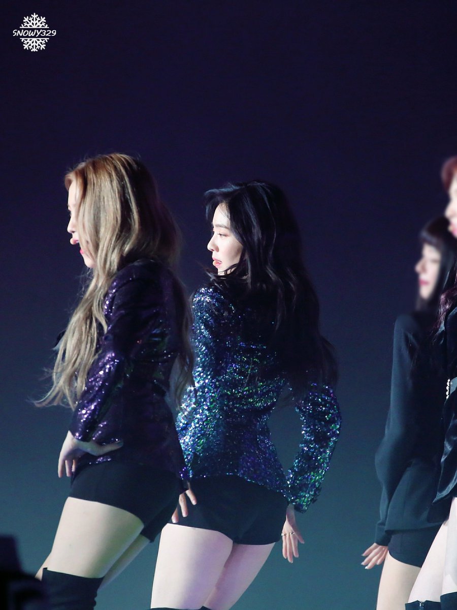 블링블링한 의상입은 아이린.jpgif | 인스티즈