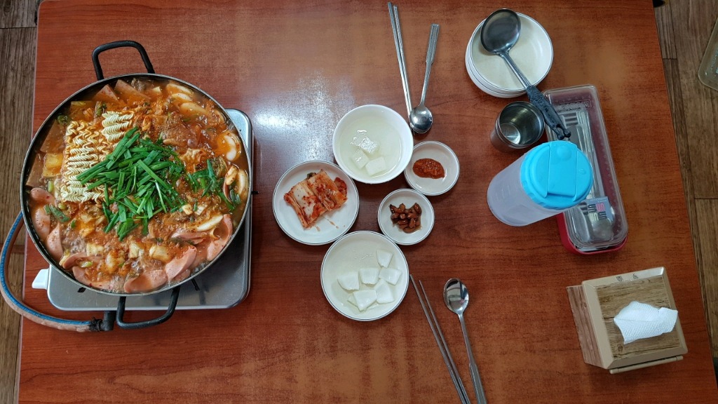 주관적으로 김치찌개보다 맛있는 찌개 | 인스티즈