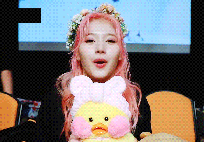 눈에서 꿀떨어지는 사나.gif | 인스티즈