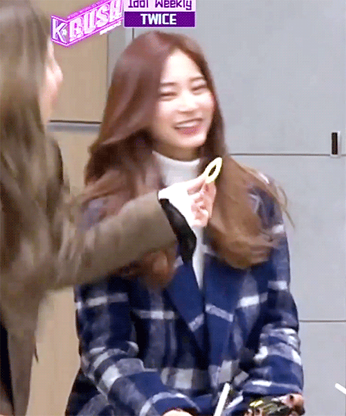 어미새 나연이와 아기새 쯔위 | 인스티즈