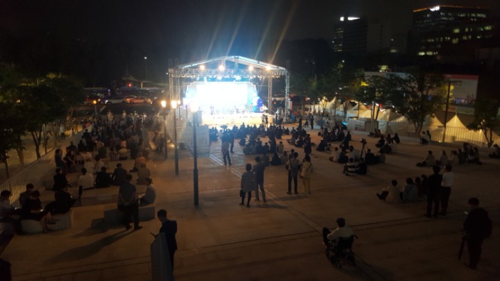 밤에 퇴근하고 세운상가왔는데 사람이 많지는 않네요 | 인스티즈