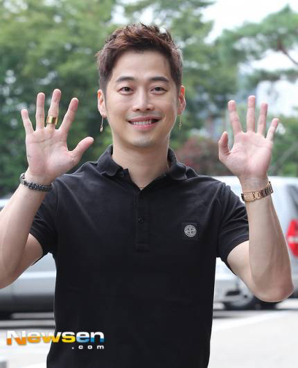 알수없는 김재원의 해투 출근길 패션 | 인스티즈
