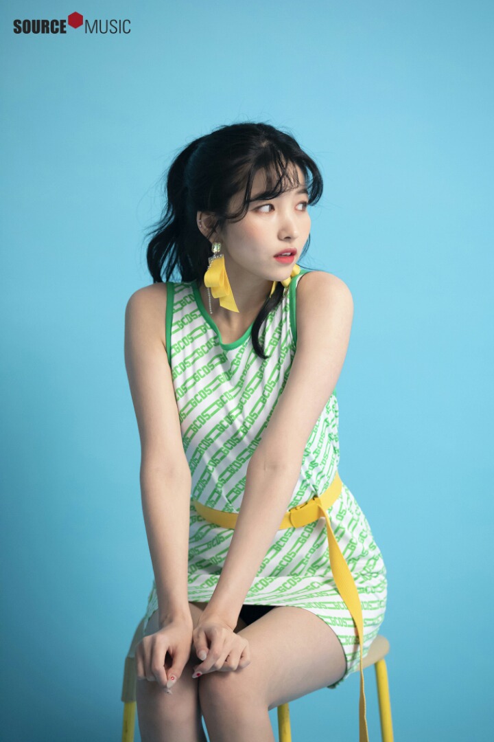 여자친구 여름여름해 자켓사진 촬영 비하인드컷.jpg | 인스티즈