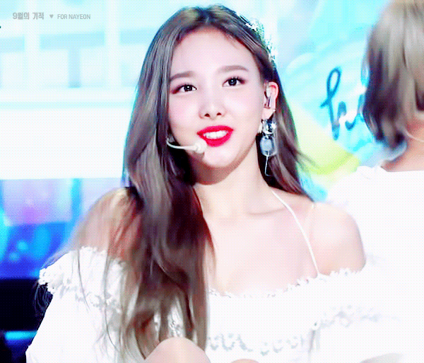 오늘자 뮤직뱅크 나연 정연 라인 花력 수준 ㄷㄷㄷ | 인스티즈