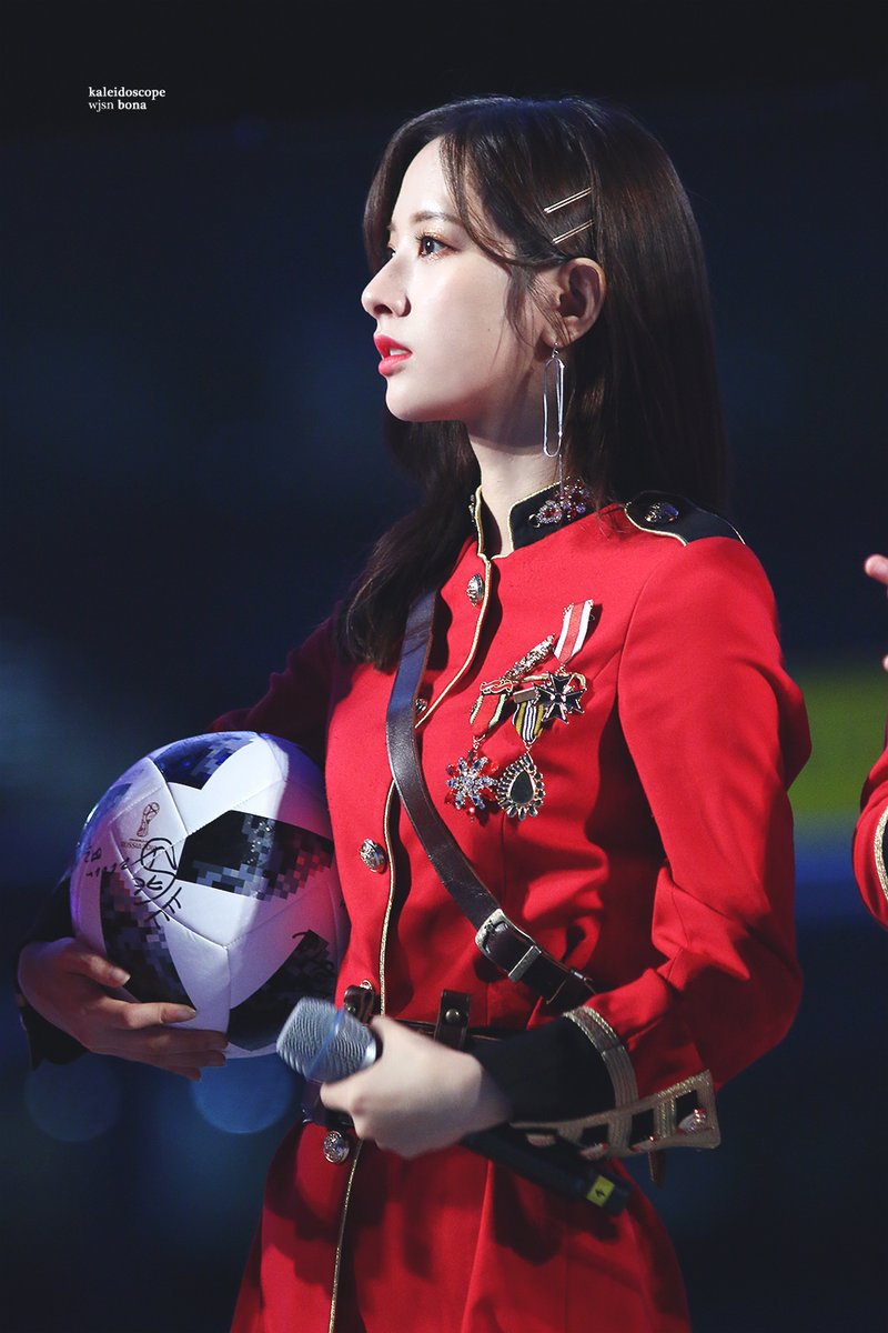 영동대로 거리응원무대 우주소녀 보나.jpgif | 인스티즈